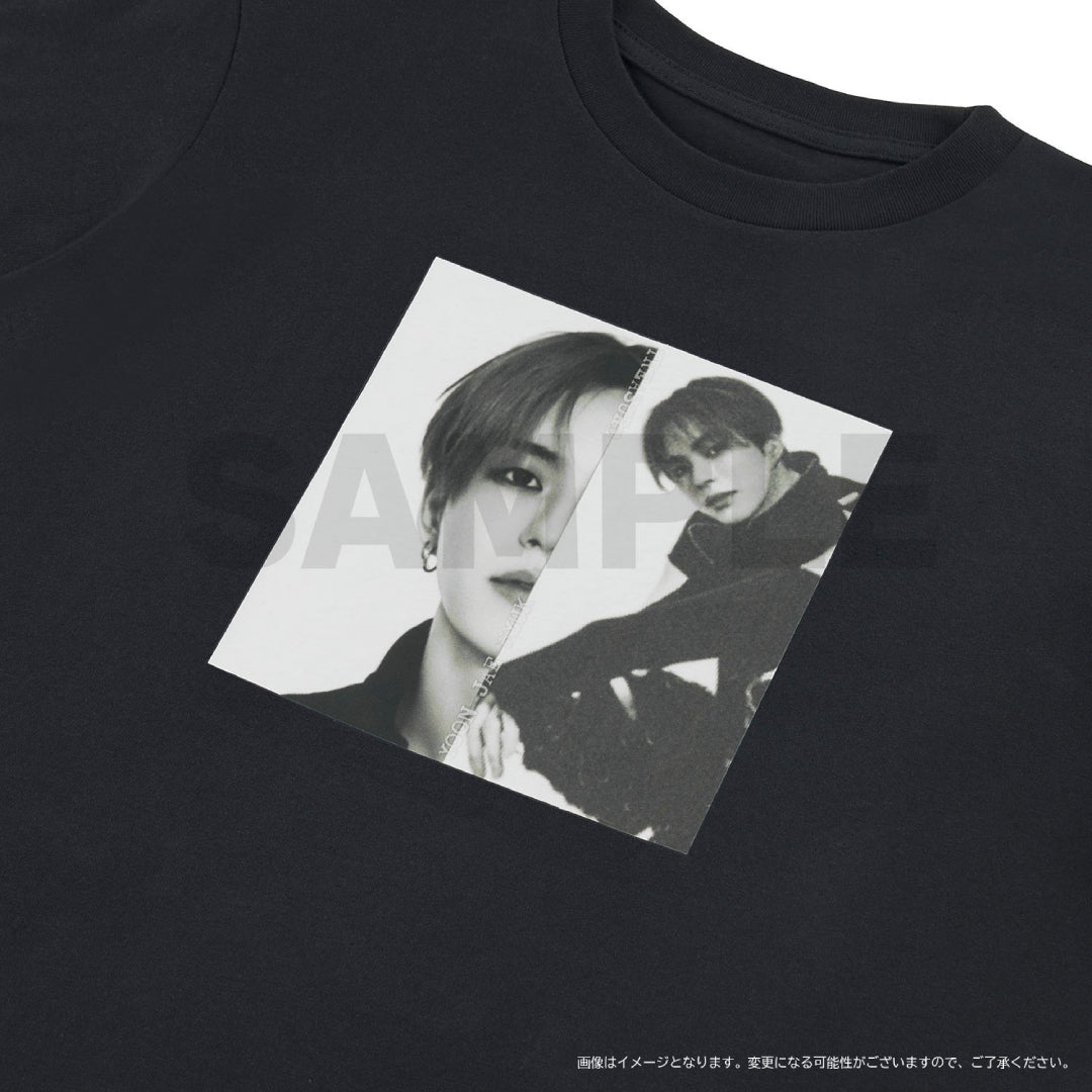 [THE STAGE]PHOTO Tシャツ（YOON JAE HYUK・BLACK/MINI）